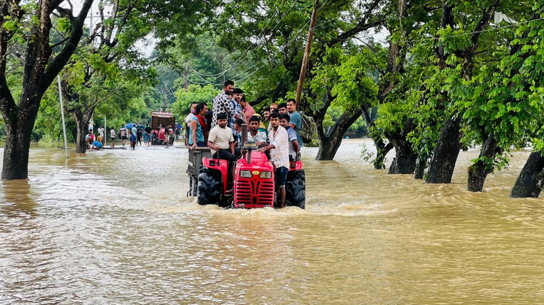 পাহাড়ধস ও বন্যায় ৫ দিনে ৩৫ জনের মৃত্যু