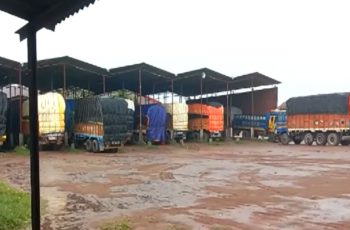হিলি বন্দরে আমদানি বাণিজ্যে ব্যাপক ভাটা