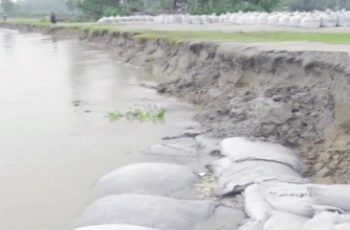 বগুড়ায় ব্রহ্মপুত্রের বাঁধ হুমকির মুখে, জরুরি পদক্ষেপের প্রয়োজন