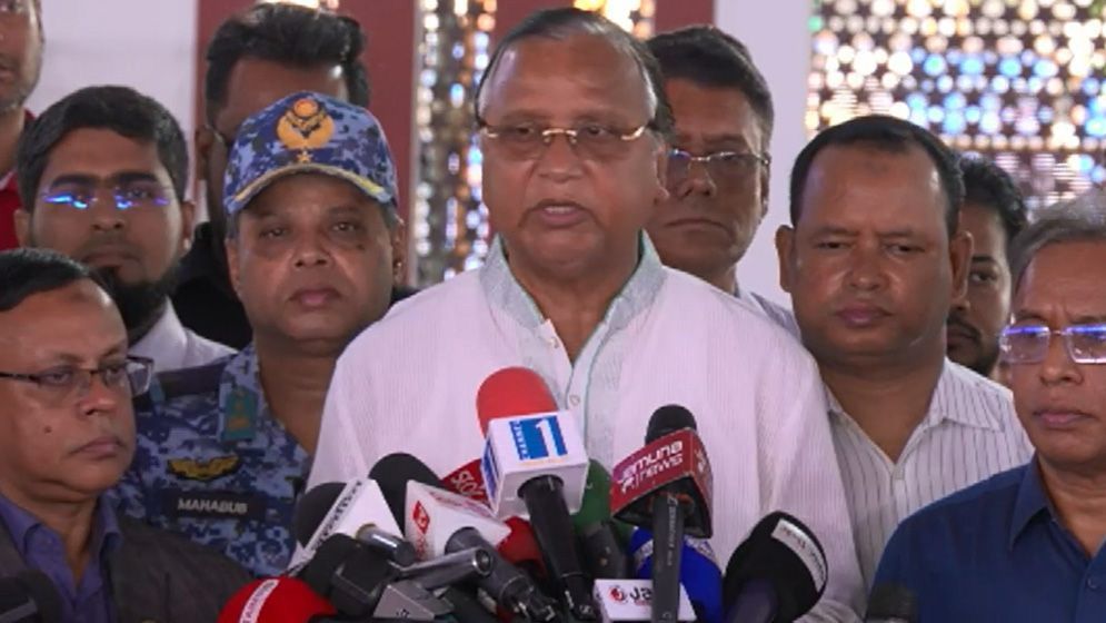 ডিএসসিসি প্রশাসকের সরাসরি নিয়োগের দাবি আউটসোর্সিং কর্মীদের জন্য