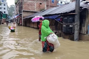 বাঁশখালিতে টানা বর্ষণে প্লাবিত কয়েকটি ইউনিয়ন, হাজারো মানুষ পানিবন্দি