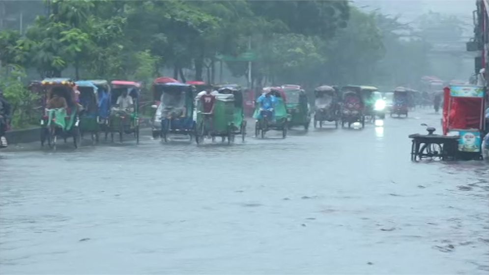 ঢাকাসহ ৫ বিভাগে অতিভারী বৃষ্টির পূর্বাভাস