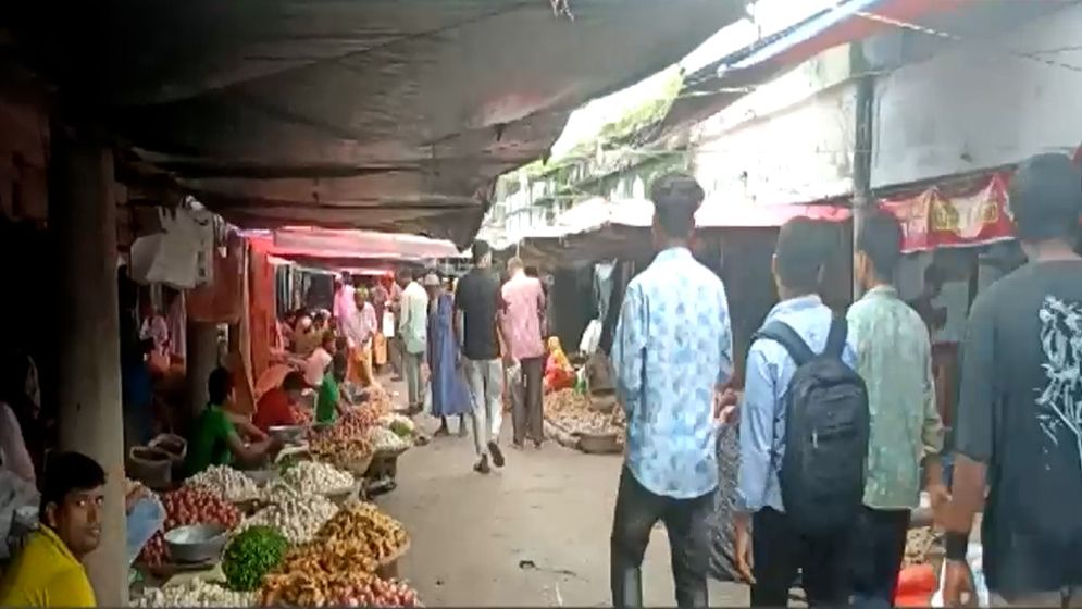 কুষ্টিয়ায় টানা বৃষ্টির ফলে সবজির দাম বৃদ্ধি