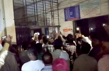 নেত্রকোণায় চিকিৎসকের অবহেলায় রোগীর মৃত্যু, বিক্ষোভ ও ভাঙচুর
