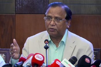 ঢাকায় জলাবদ্ধতার পেছনে পলিথিন, কঠোর পদক্ষেপের দাবি