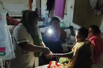 কুমিল্লা সদর হাসপাতালে ১২ ঘণ্টা বিদ্যুৎহীন, চিকিৎসা চলছে মোবাইলের আলোতে