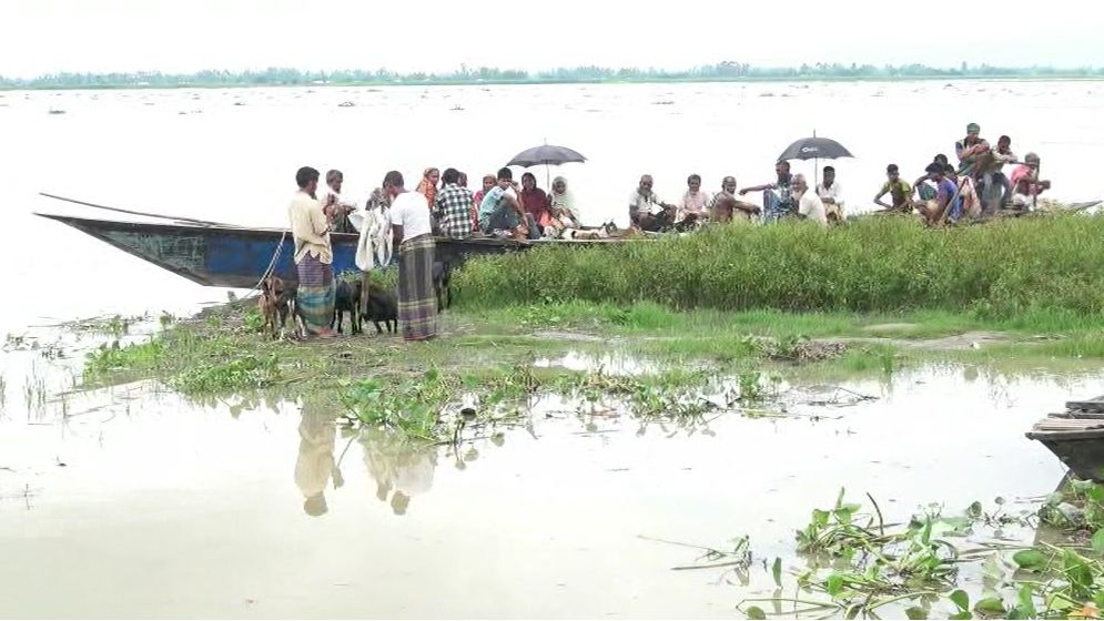 তিস্তার পানি বিপদসীমার ১০ সেন্টিমিটার ওপরে, দ্রুত কমেছে