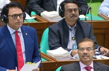 শিক্ষামন্ত্রী পদত্যাগের দাবির মধ্যে সংসদে বক্তব্য রাখলেন