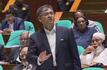 শেখ হাসিনা দেশে আসলেই গ্রেপ্তার: স্বরাষ্ট্রমন্ত্রীর ঘোষণা
