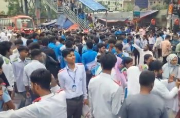 শিক্ষামন্ত্রীর পদত্যাগ দাবিতে দেশের বিভিন্ন স্থানে বিক্ষোভ