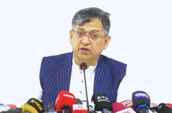 স্বরাষ্ট্রমন্ত্রী: আওয়ামী লীগের লজ্জা নেই, তারা আবার রাজনীতি করতে চায়