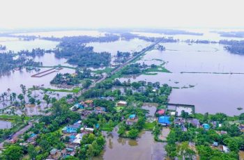 চট্টগ্রাম ও কক্সবাজারে বন্যার পর ক্ষয়ক্ষতির চিহ্ন দেখা যাচ্ছে