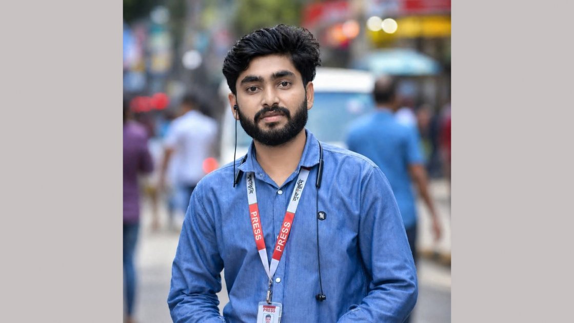 যশোরে সাংবাদিক সাকিন হোসেনের আত্মহত্যা, ফেসবুকে স্ট্যাটাস