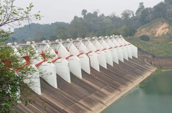 কাপ্তাই লেকে পানির উচ্চতা বৃদ্ধি, বন্যা পরিস্থিতি উন্নতি