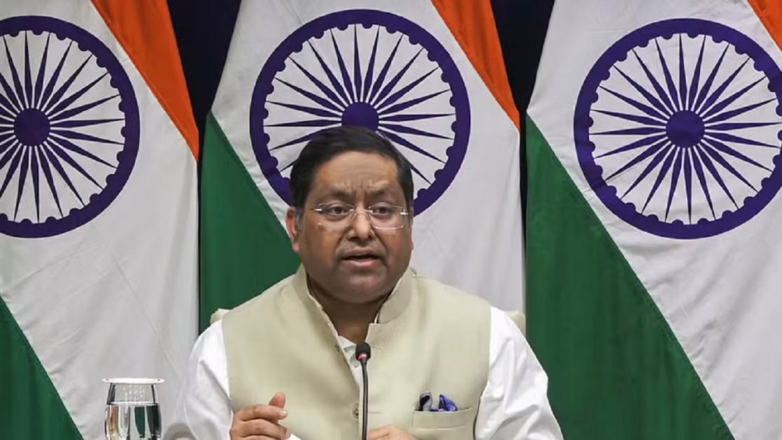 ভারত শেখ হাসিনাকে ফেরত পাঠানোর অনুরোধ পর্যালোচনা করছে