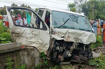 নীলফামারীতে নববধূকে নিয়ে ফিরতে গিয়ে দুর্ঘটনায় দুজনের মৃত্যু