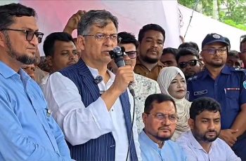 বিপদে জনগণের পাশে থাকার অঙ্গীকার স্বরাষ্ট্রমন্ত্রীর