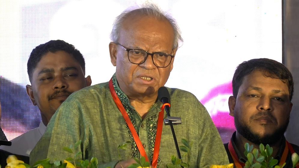 দেশের বাইরে চিকিৎসা না যাওয়ার তাগিদ রিজভীর