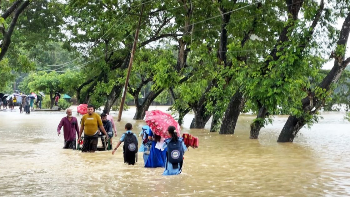 খাগড়াছড়িতে বন্যায় ২১ কিলোমিটার সড়ক ক্ষতিগ্রস্ত