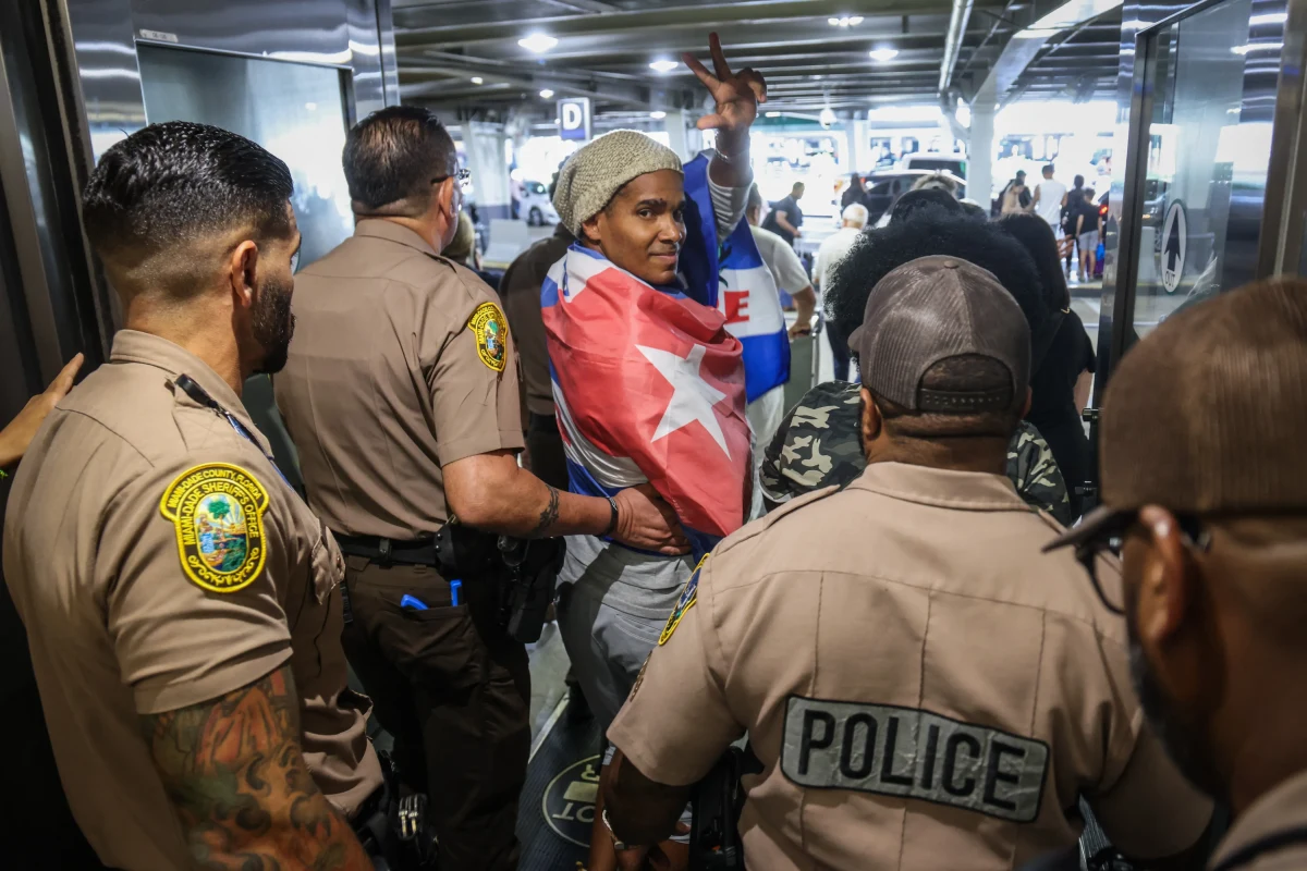 কিউবার শিল্পী ওটেরো আলকান্তারার মার্কিন যুক্তরাষ্ট্রে আগমন নিশ্চিত করেছেন রুবিও