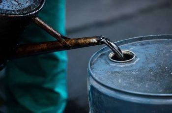 বিশ্ববাজারে অপরিশোধিত তেলের দাম ৩% বৃদ্ধি