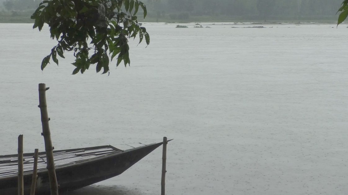 তিস্তা নদীর পানি বিপৎসীমার কাছাকাছি, নতুন বন্যা আতঙ্ক