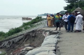 কুড়িগ্রামে ব্রহ্মপুত্রের তীররক্ষা বাঁধে আবারও ধস
