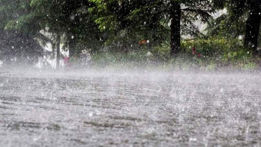 চট্টগ্রাম ও বরিশালে ভারী বৃষ্টির সতর্কতা, ভূমিধসের শঙ্কা