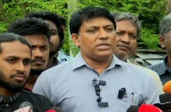 রাবি শিক্ষার্থীদের রেলপথ অবরোধ তুলে নেওয়ার সিদ্ধান্ত