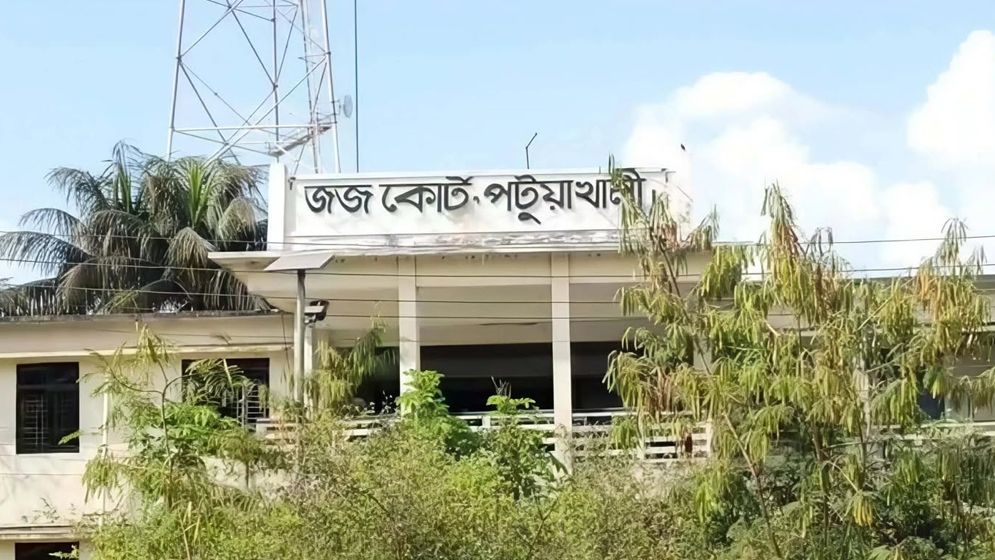 বাউফলে স্বামীর বিরুদ্ধে মিথ্যা যৌতুক মামলায় স্ত্রী গ্রেফতার