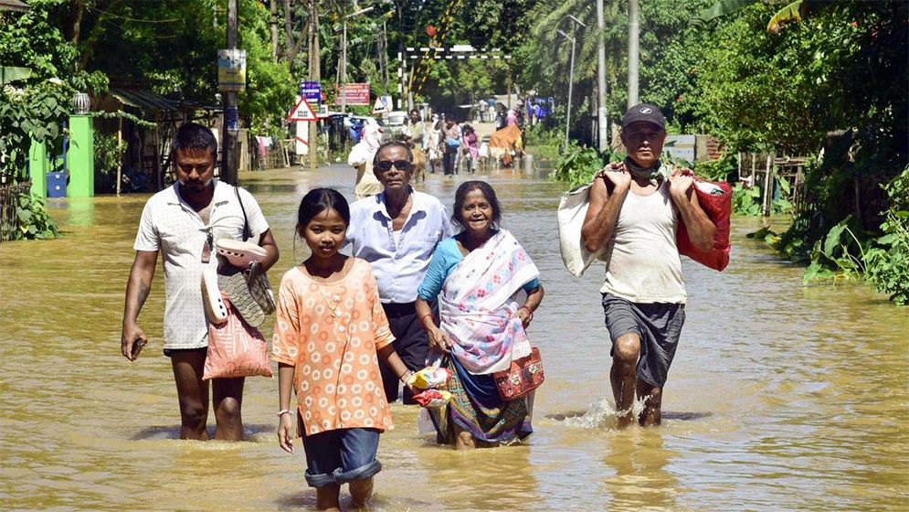আসামে বন্যায় মৃতের সংখ্যা বেড়ে ৫০, ৮ লাখ মানুষ পানিবন্দি