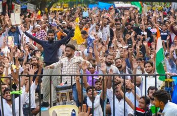 মোদি সরকারের ককরোচ আন্দোলনকারীদের সাথে আলোচনার প্রস্তাব
