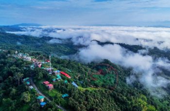 পাহাড়ি পর্যটনে বিপর্যয়: ভারী বর্ষণে বাতিল শত শত বুকিং