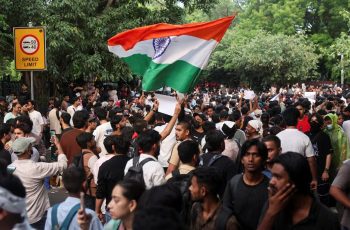 ককরোচ আন্দোলনের নেতারা সরকারের সাথে আলোচনায় বসবেন