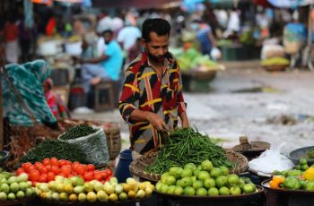 বৃষ্টির কারণে সবজি ও মাছের দাম বেড়েছে