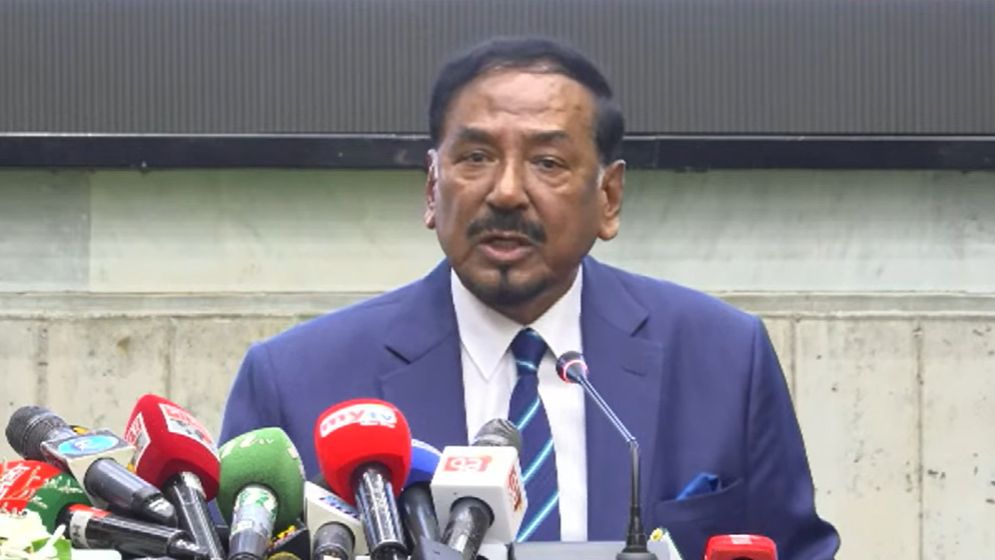 হাফিজ উদ্দিন আহমদ ভারপ্রাপ্ত রাষ্ট্রপতির দায়িত্ব গ্রহণ