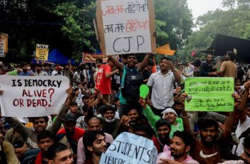 শিক্ষামন্ত্রীর পদত্যাগ দাবিতে আন্দোলন, সরকার সময় চেয়েছে