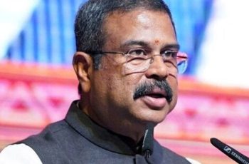 ভারতের শিক্ষামন্ত্রী ধর্মেন্দ্র প্রধানের পদত্যাগ