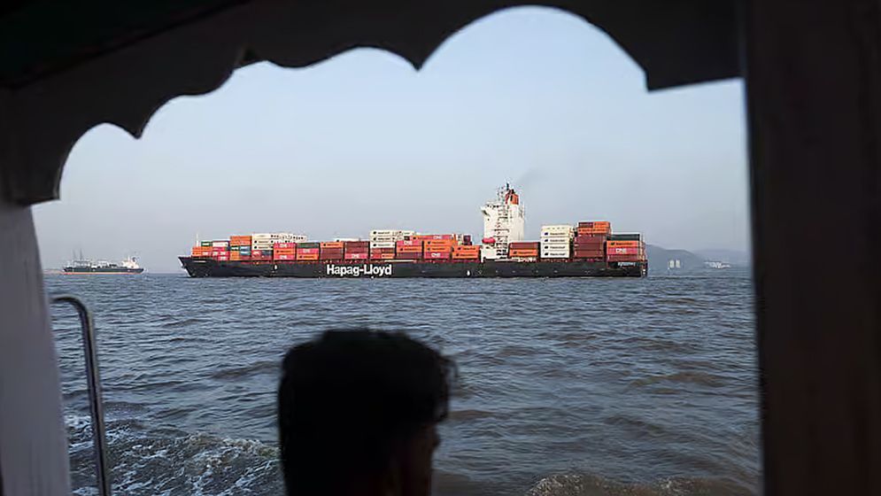 ইরানের জলসীমায় হামলার শিকার এলপিজি ট্যাংকার 'দিশা', ২৮ ভারতীয় নাবিক উদ্ধার