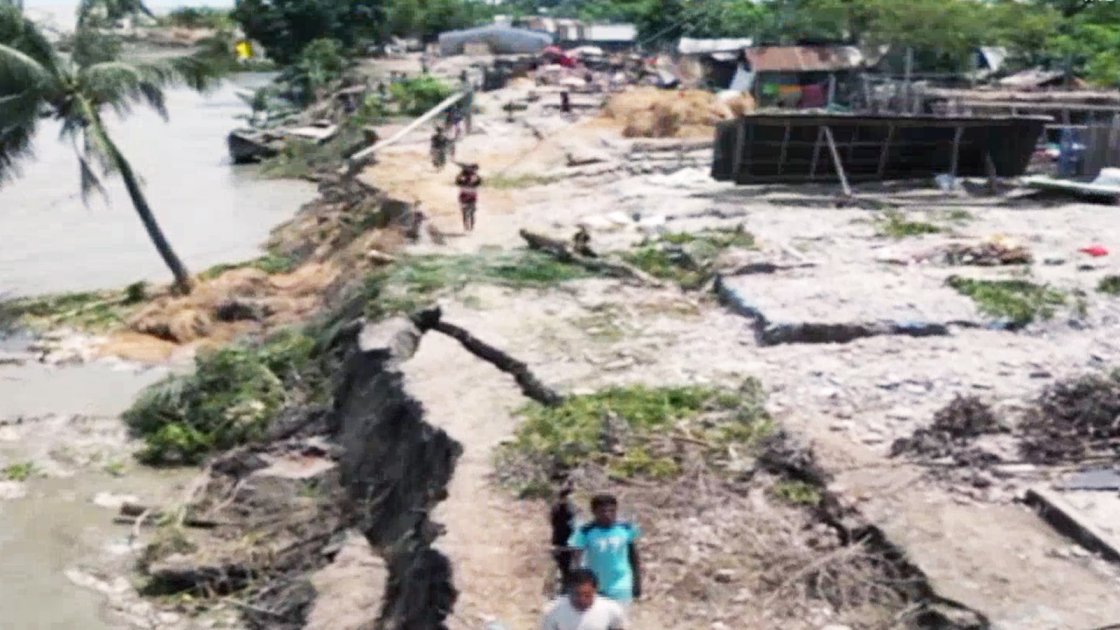 ভোলায় মেঘনা নদীর ভাঙন: জরুরি পদক্ষেপের দাবি