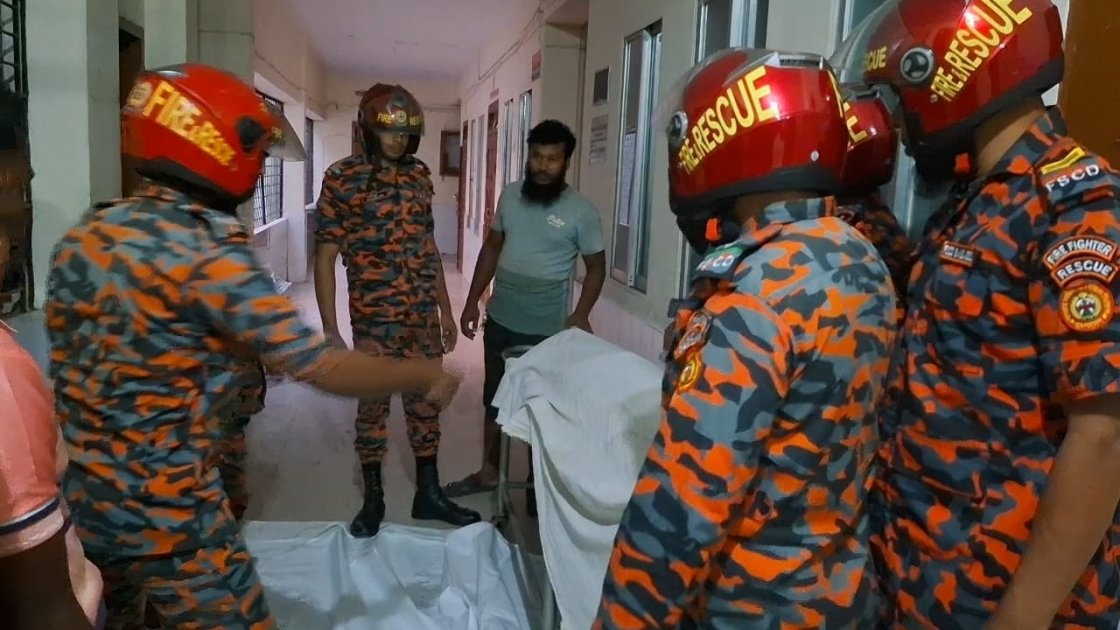 মুন্সিগঞ্জে বাস-নসিমন সংঘর্ষে নিহত ২, চালক পলাতক