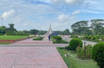 ভারপ্রাপ্ত রাষ্ট্রপতির সাভার জাতীয় স্মৃতিসৌধে শ্রদ্ধা নিবেদন