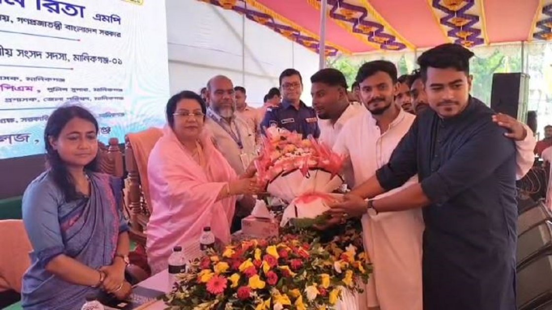 দেশপ্রেমিক মানুষ কখনো দুর্নীতিবাজ হতে পারে না: আফরোজা খানম রিতা