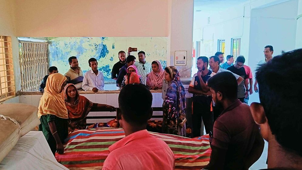 নওগাঁয় খালে ডুবে স্বামী-স্ত্রীর মৃত্যু