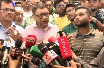 স্বাস্থ্যমন্ত্রী সাতক্ষীরায় হাসপাতাল পরিদর্শন, ২ চিকিৎসক বরখাস্তের নির্দেশ