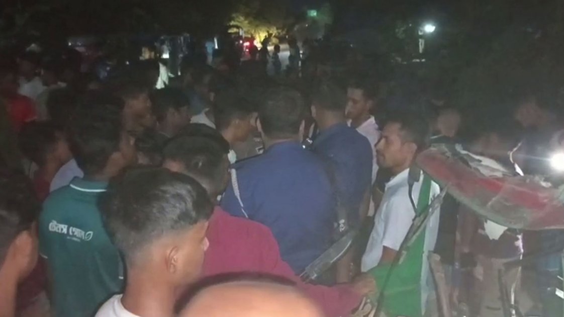 লক্ষ্মীপুরে ট্রাক-সিএনজির সংঘর্ষে আহত ৭, তিনজনের অবস্থা গুরুতর