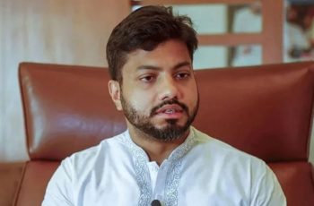 ইশরাক হোসেনের ক্ষোভ: সম্মান জানালে তামাশা, অসম্মান পেলে বাহবা