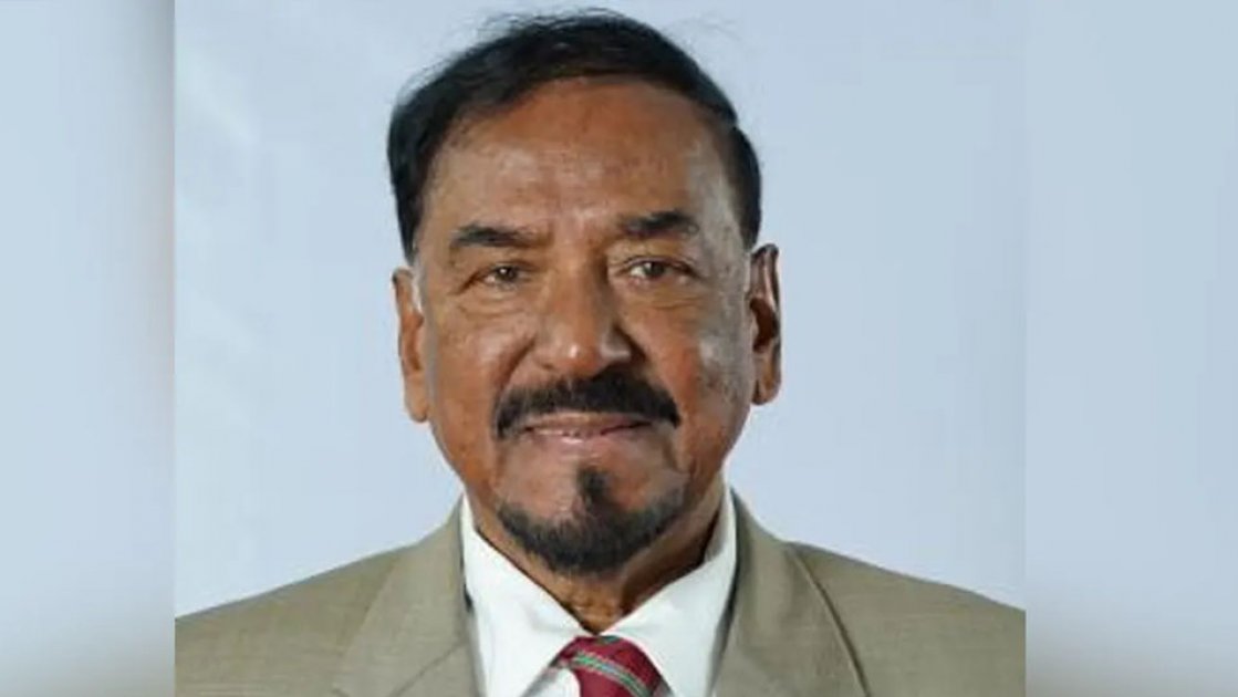ভারপ্রাপ্ত রাষ্ট্রপতি হাফিজ উদ্দিন আহমদ বঙ্গভবনে কাজ শুরু