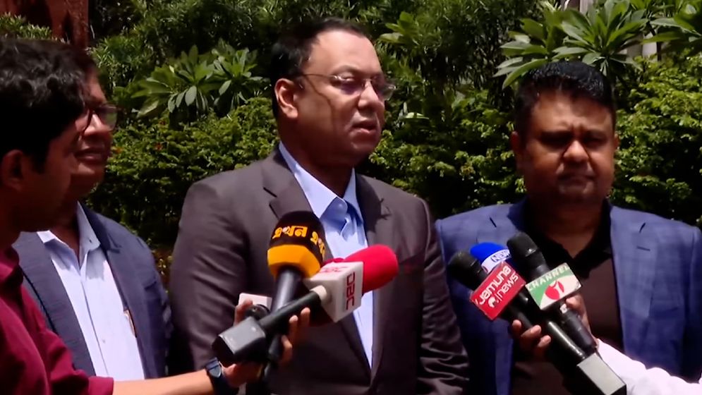 শিল্পখাতে গ্যাস সংকট: প্রধানমন্ত্রীর সমাধানের আশ্বাস