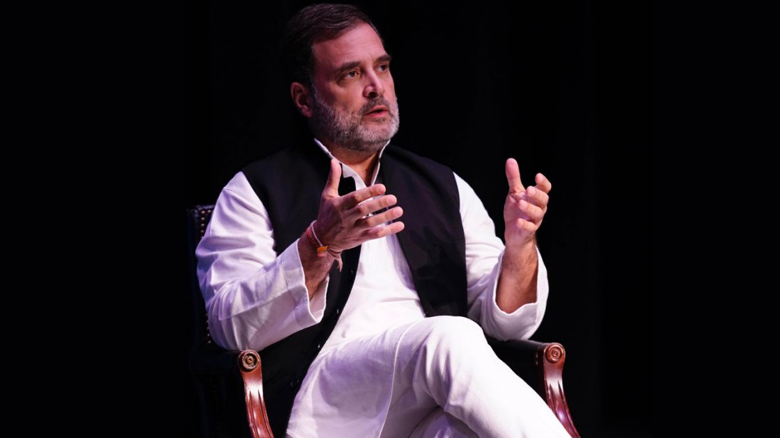 ভারতে রাহুল গান্ধীর বক্তব্যে লোকসভায় তুমুল হট্টগোল